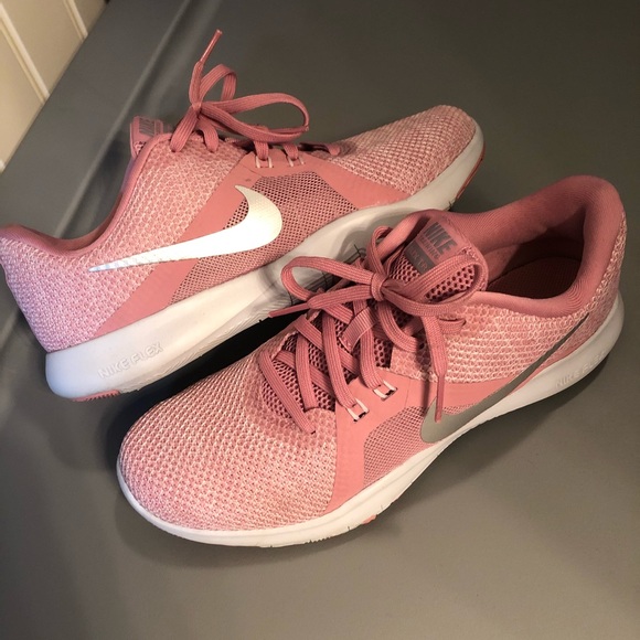 nike flex tr8 pink